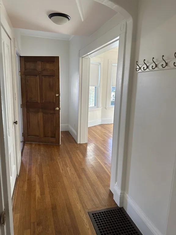 39 Thorndike, Beverly