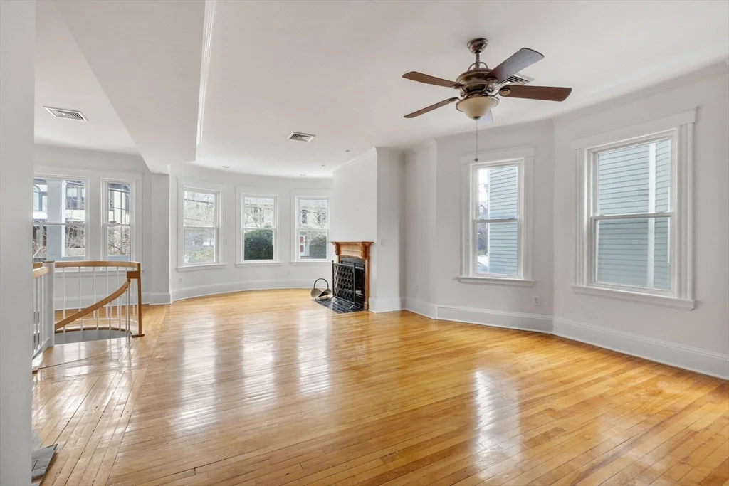 114 Trowbridge, Mid Cambridge