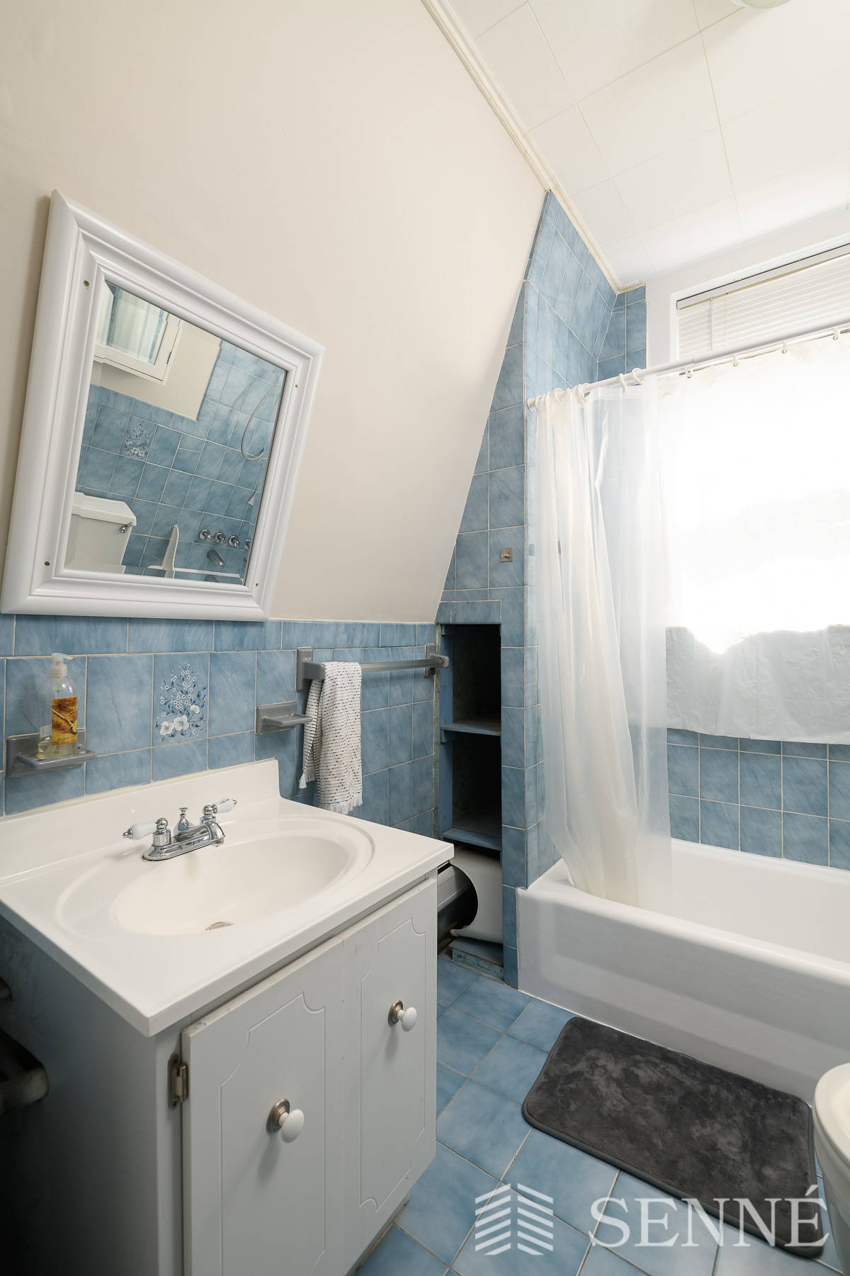 53 Main St, Winter Hill