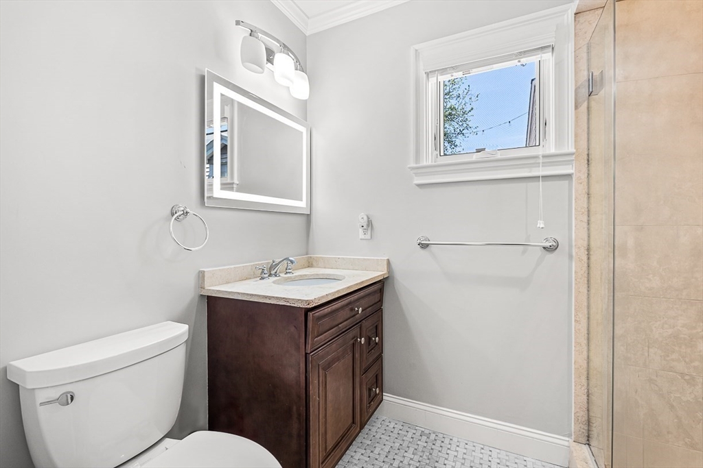 30 Middle St, South Boston