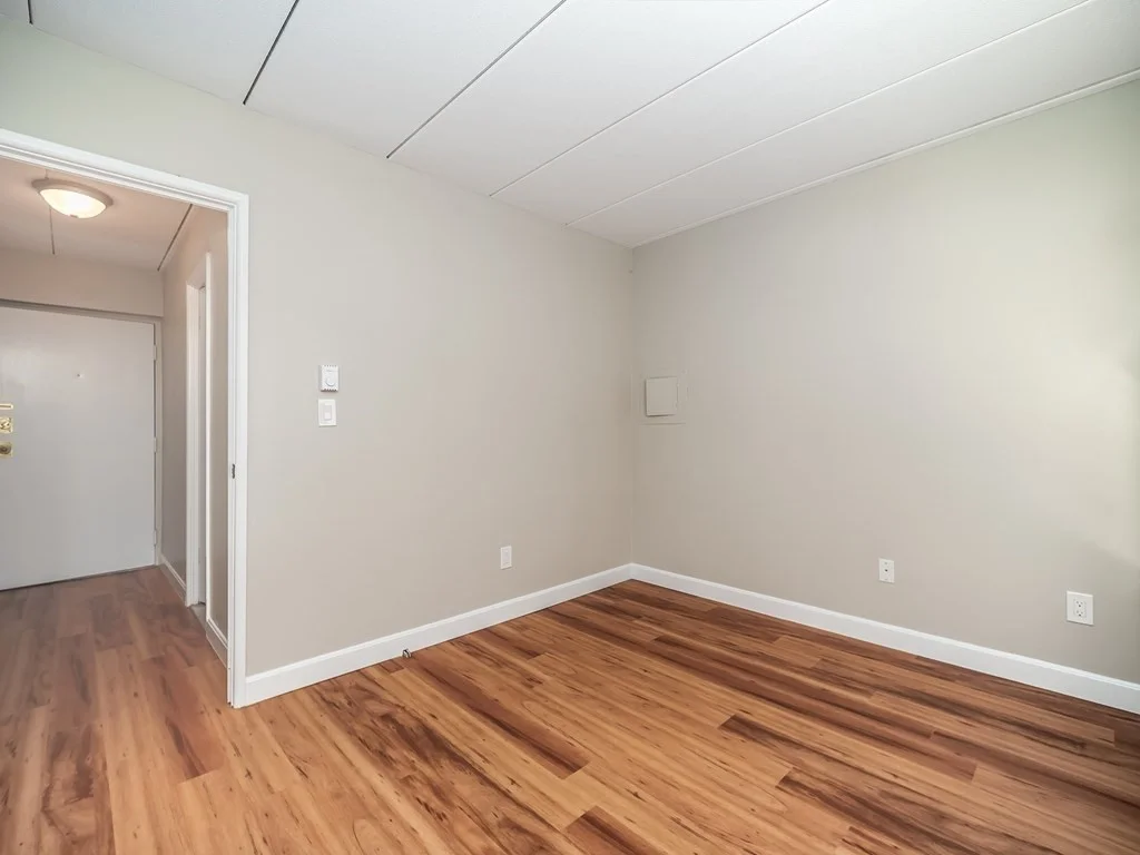 10 Main, Framingham