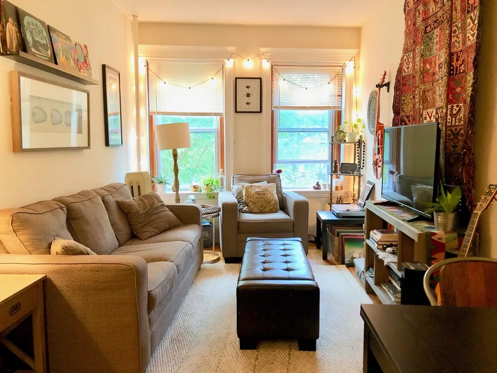 1872 Commonwealth Ave, Brighton