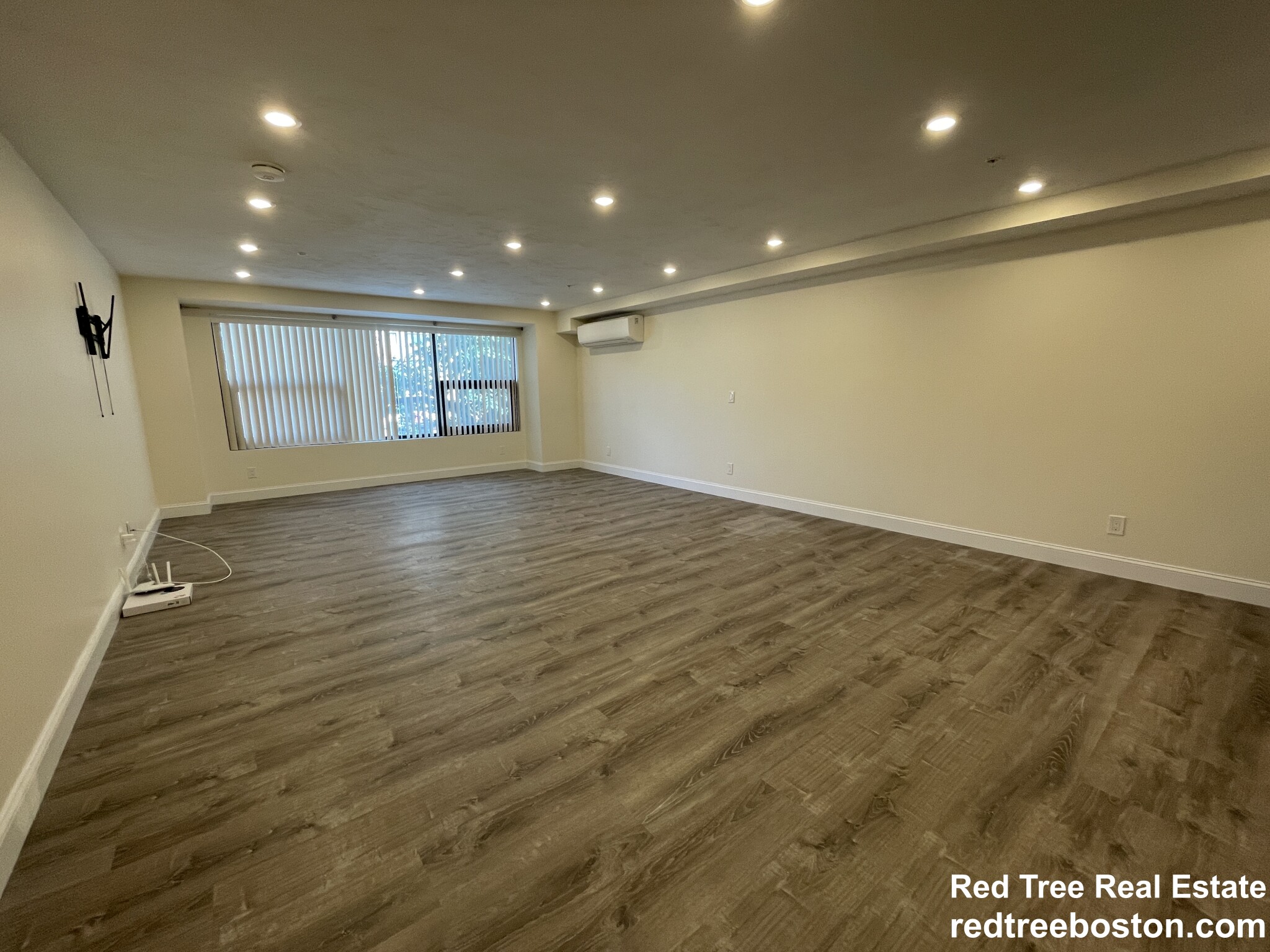 1028 Commonwealth Ave, Boston