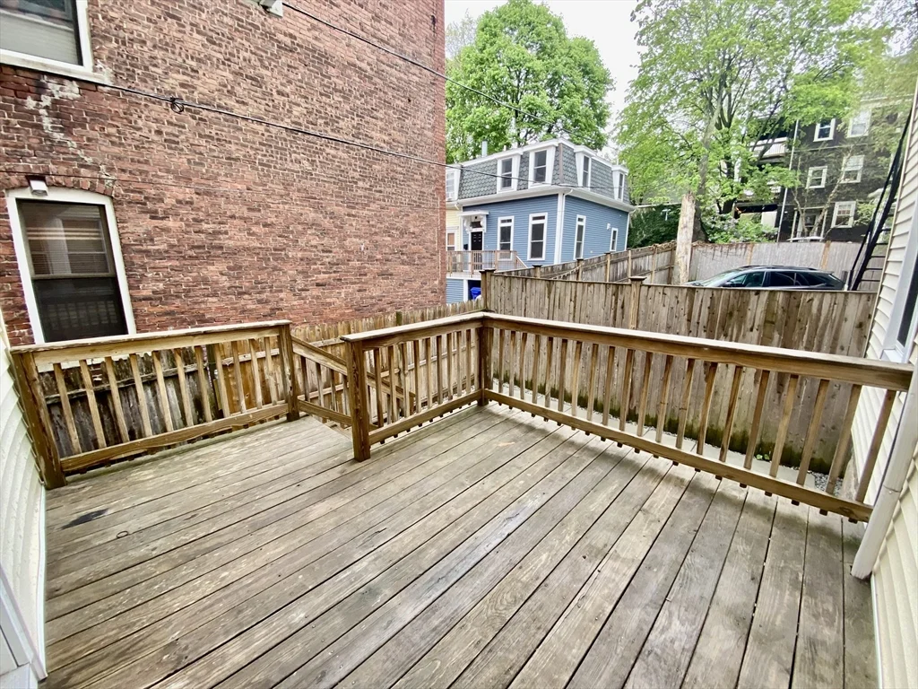 27 Hurd Rd, Coolidge Corner