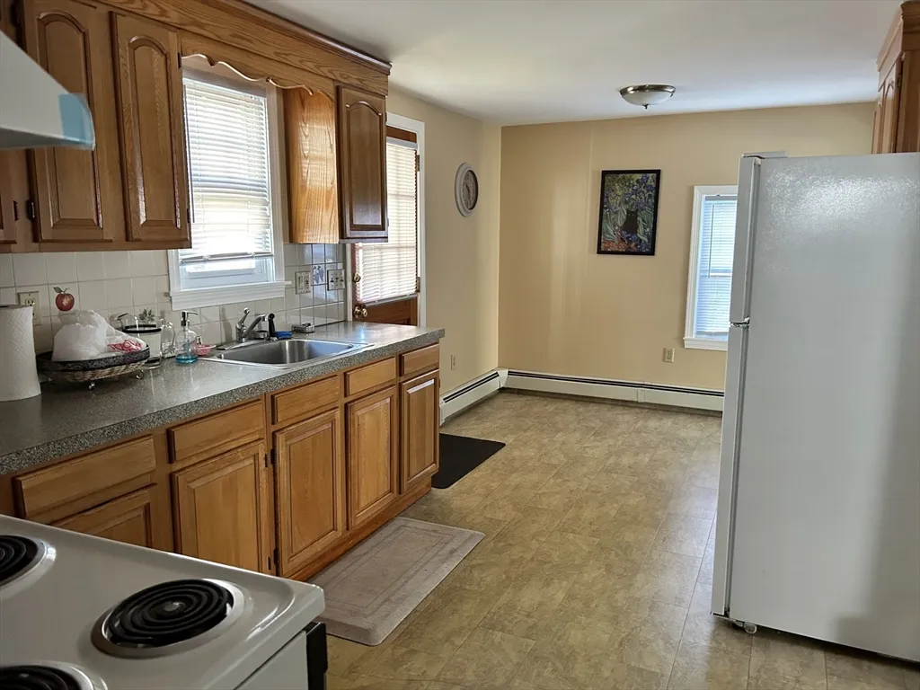 39 School St, Milford