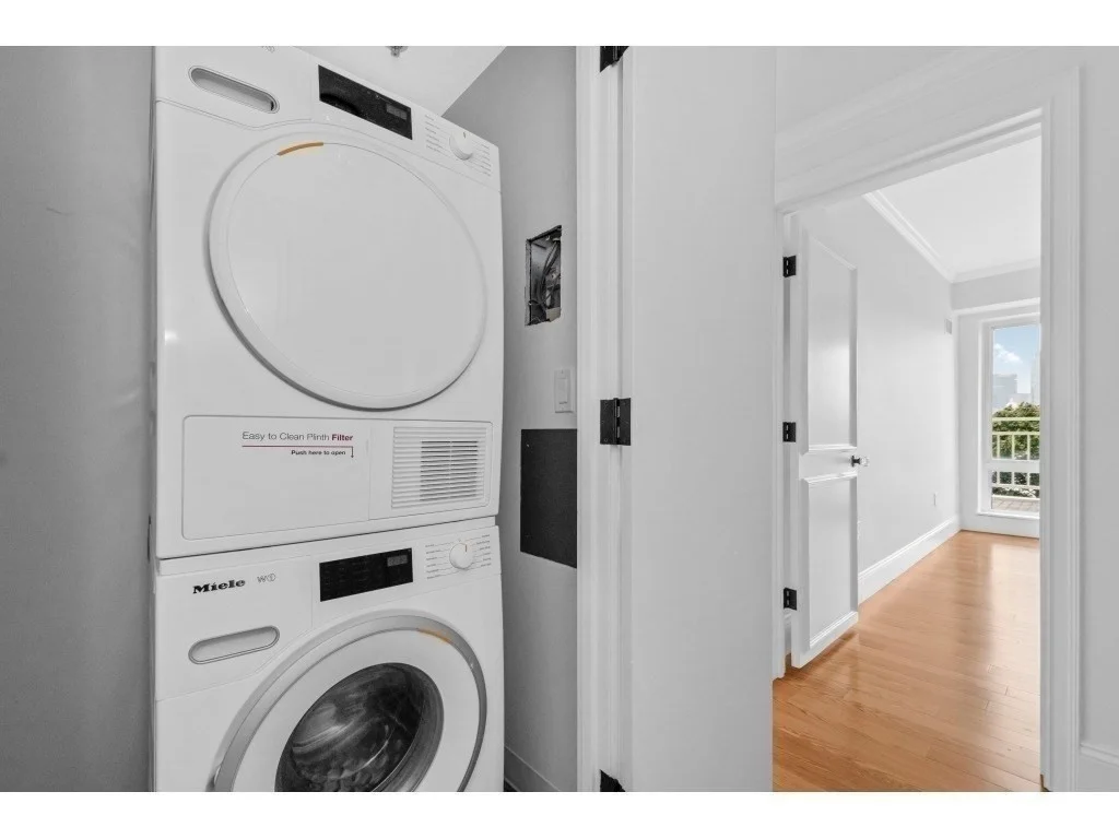 75-83 Cambridge Pkwy, East Cambridge