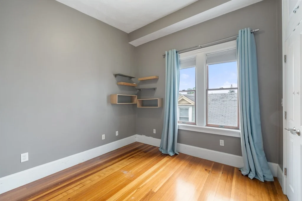 118 Perkins St, East Somerville