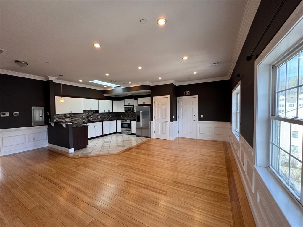 473 Revere Beach Pkwy, Revere