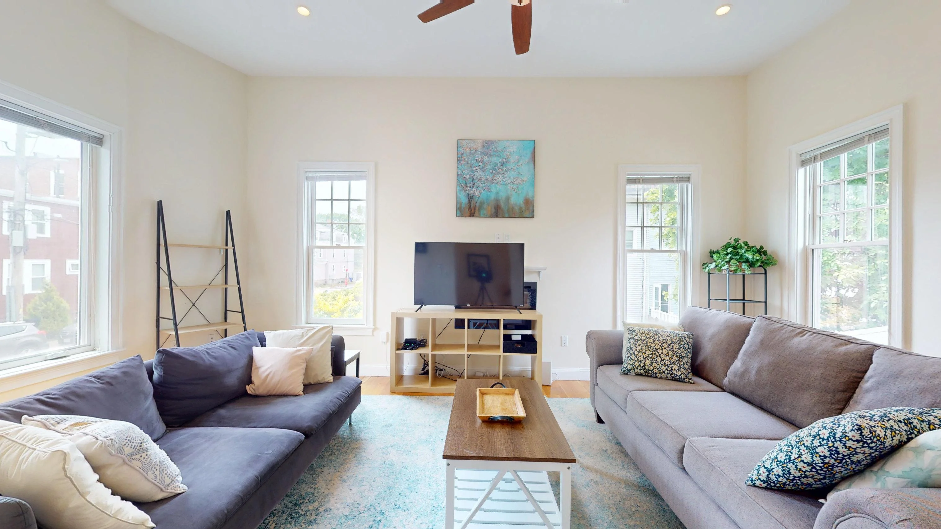 10 Bradbury St, Allston