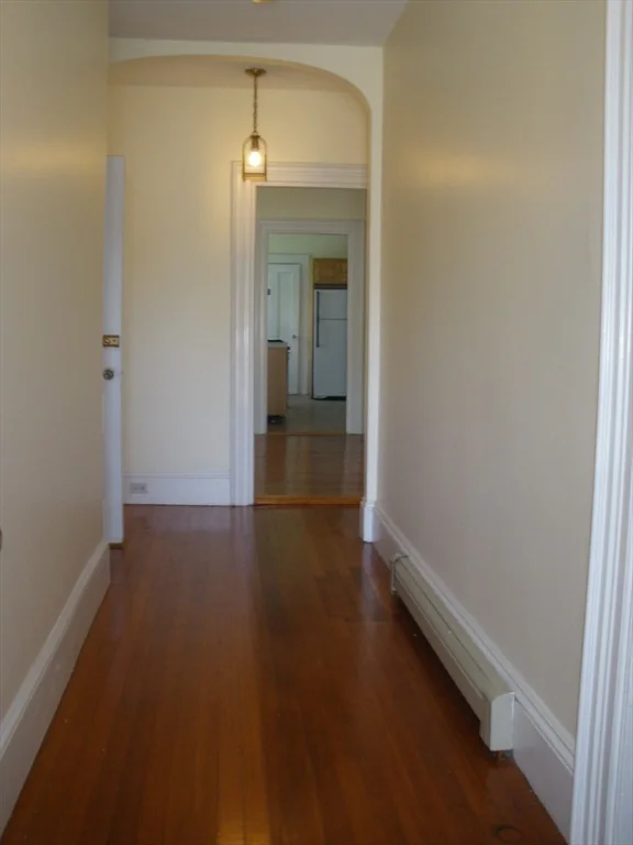 518 Watertertown St, Newton