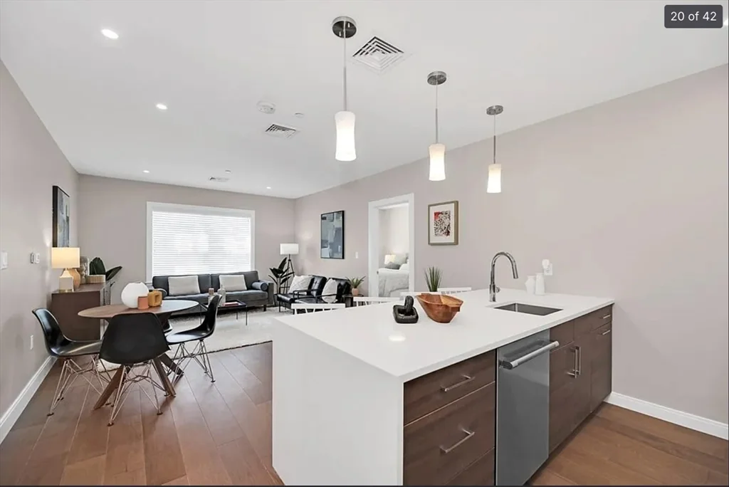 425 Lagrange St, West Roxbury