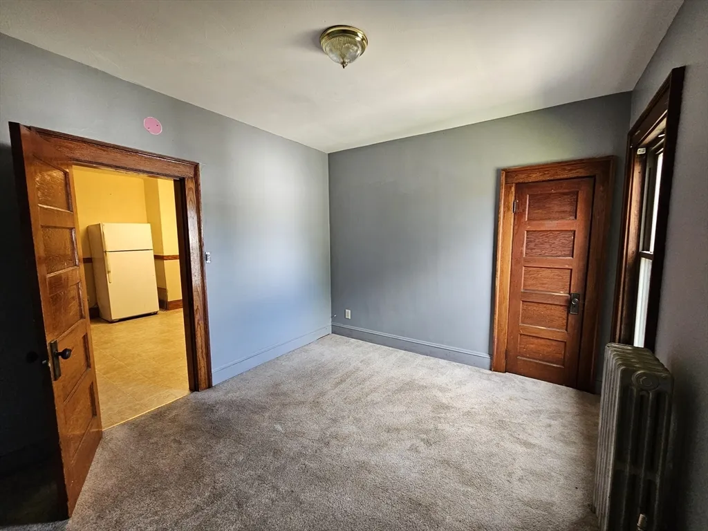 30 Bemis St, Chicopee