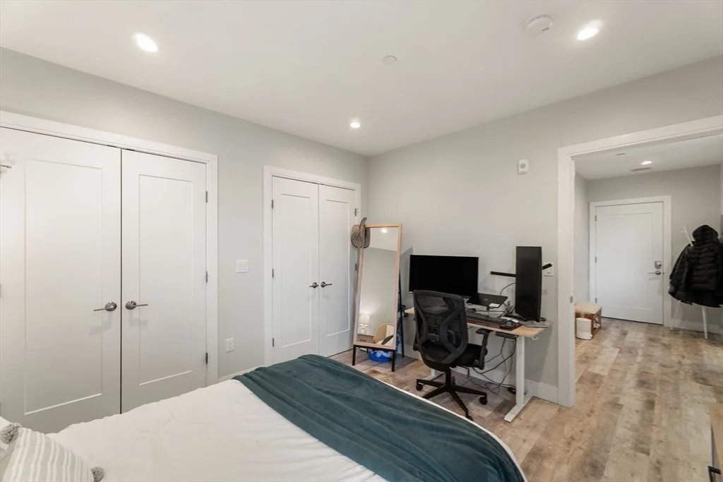 1457 Tremont St, Mission Hill