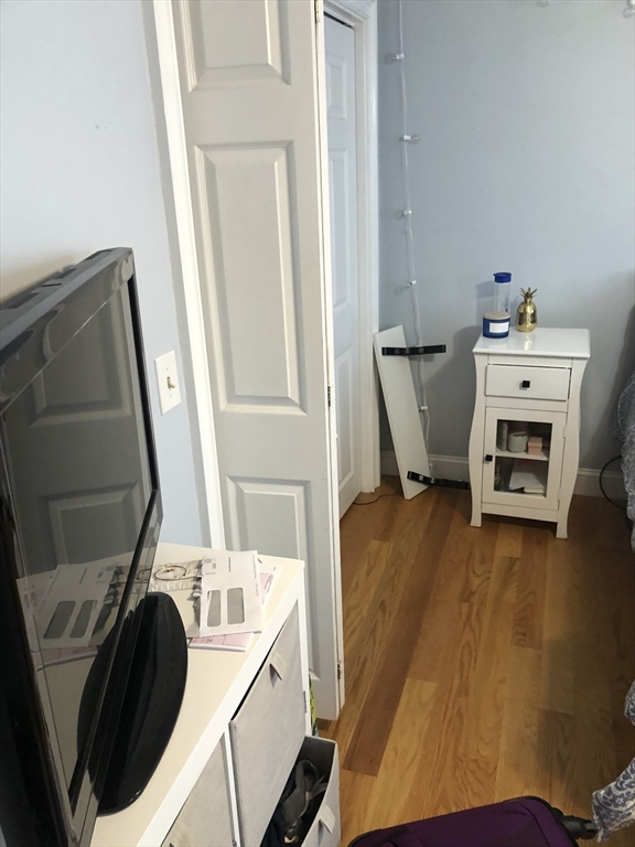 219 Bolton St, South Boston