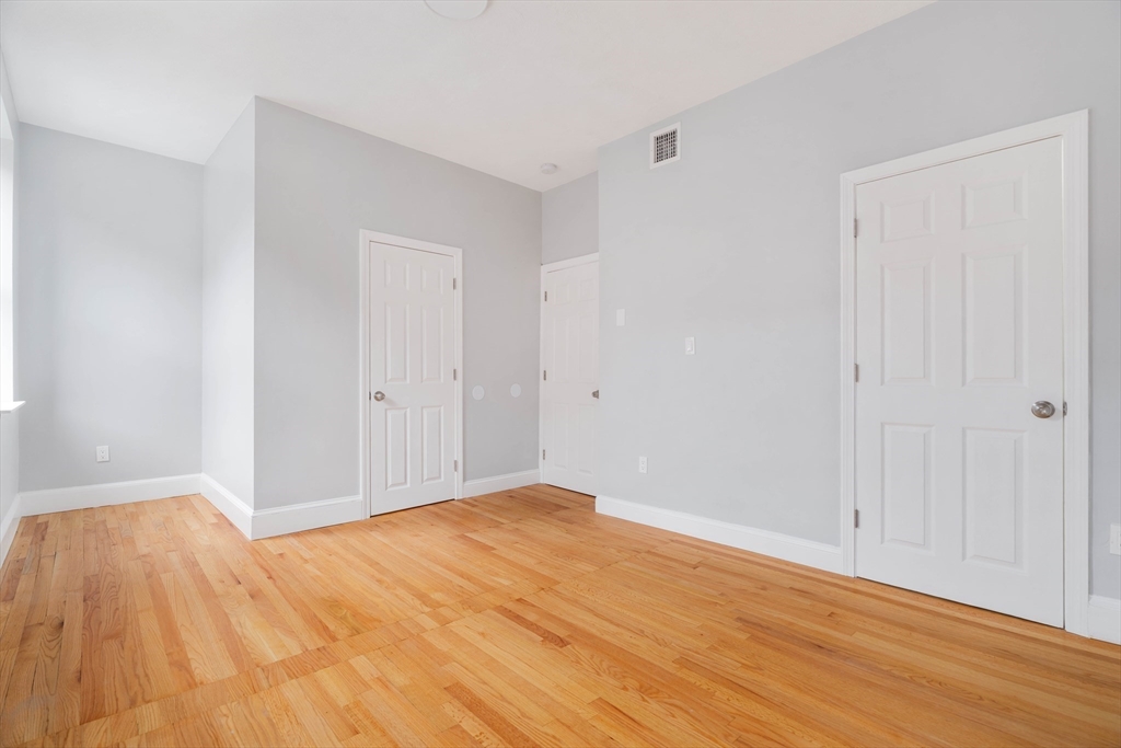 11 East Springfield, South End