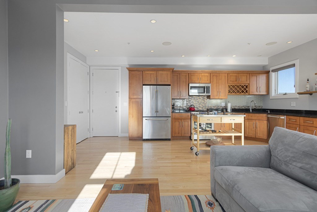 288 C St, South Boston