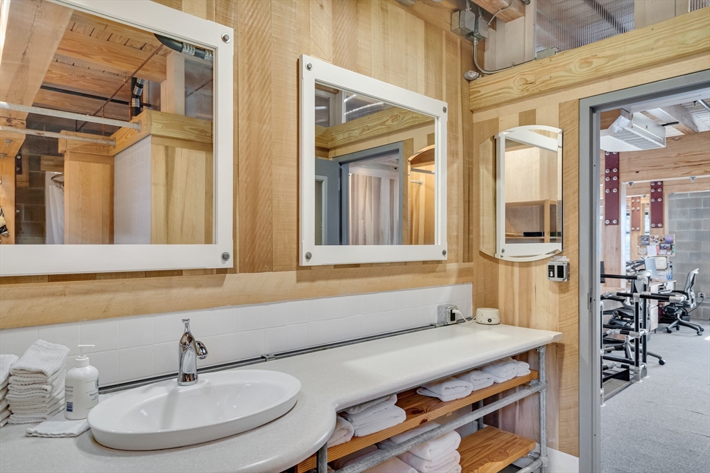 70 Howard St, Davis Square