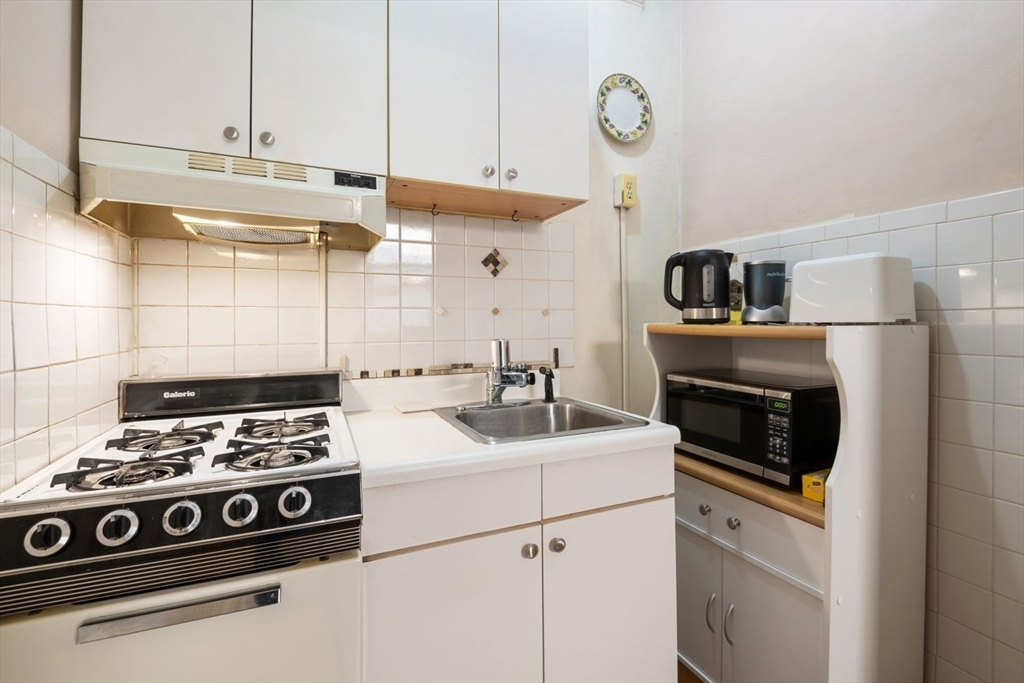 8 Garrison St, Back Bay