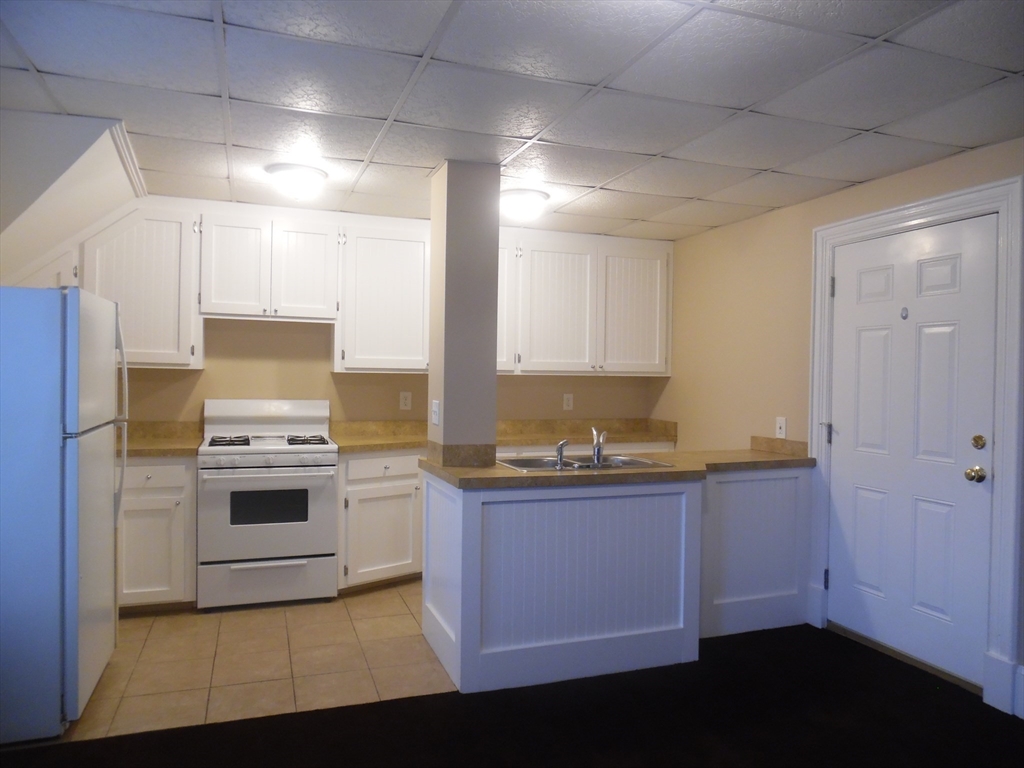 1199 Rodman St, Fall River