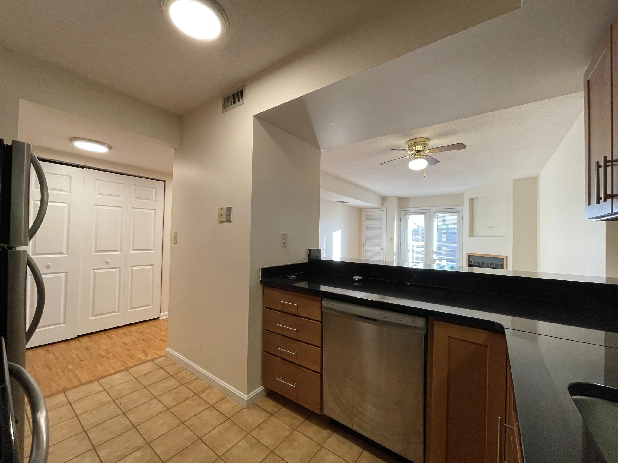 345 Franklin St, Riverside