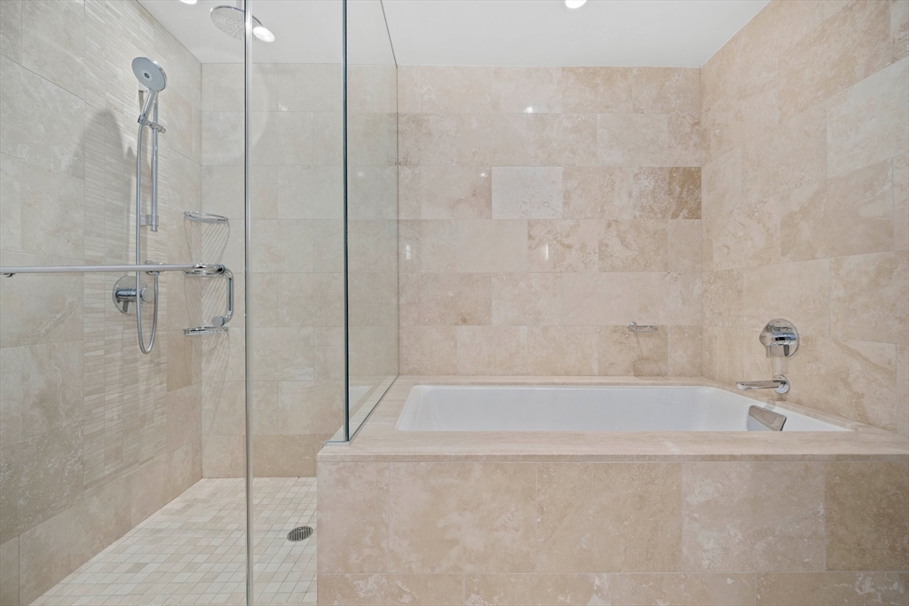 1 Franklin St, Midtown