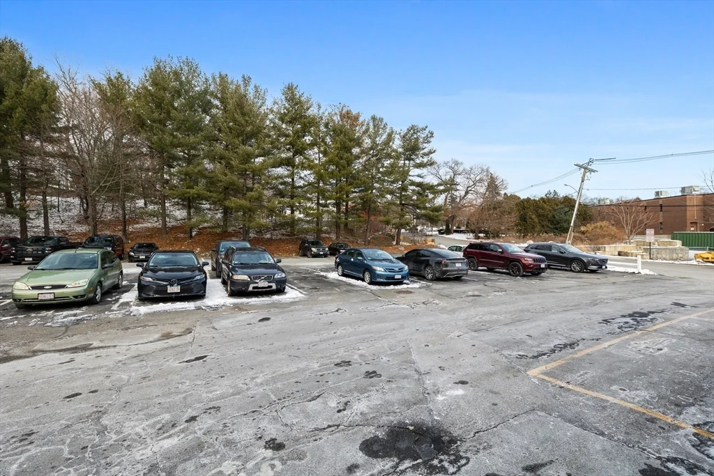 80 N Warren St, Woburn