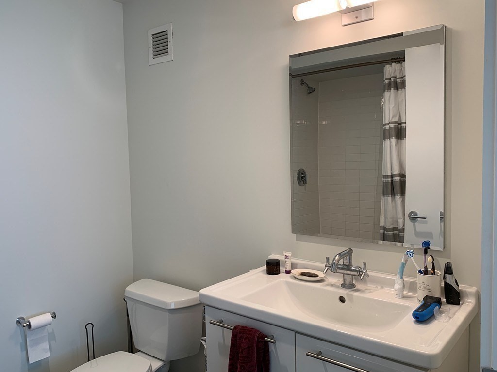 1 Earhart, East Cambridge