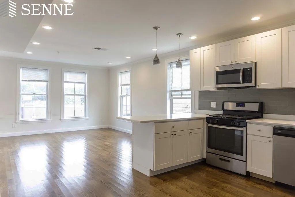 2747 Washington St, East Boston