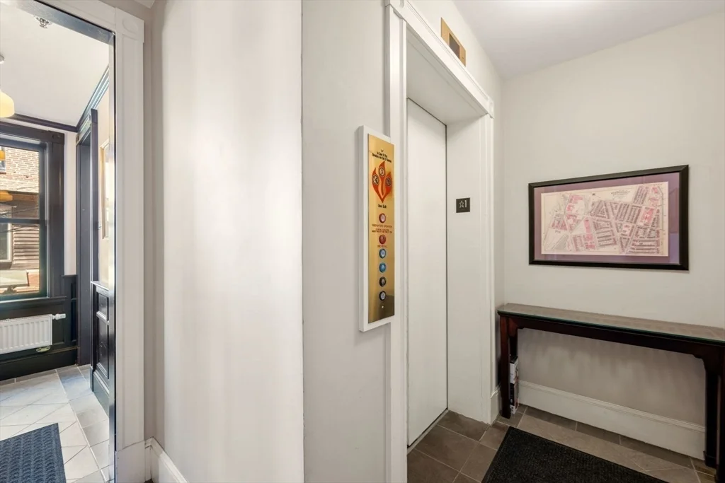 39 Clarendon St, South End