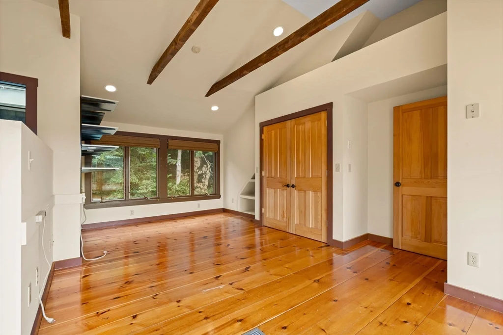 35 Merrimac, Amesbury