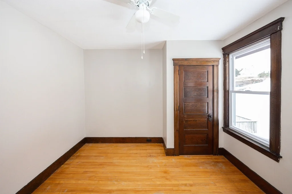 15 Boxford St, Burncoat