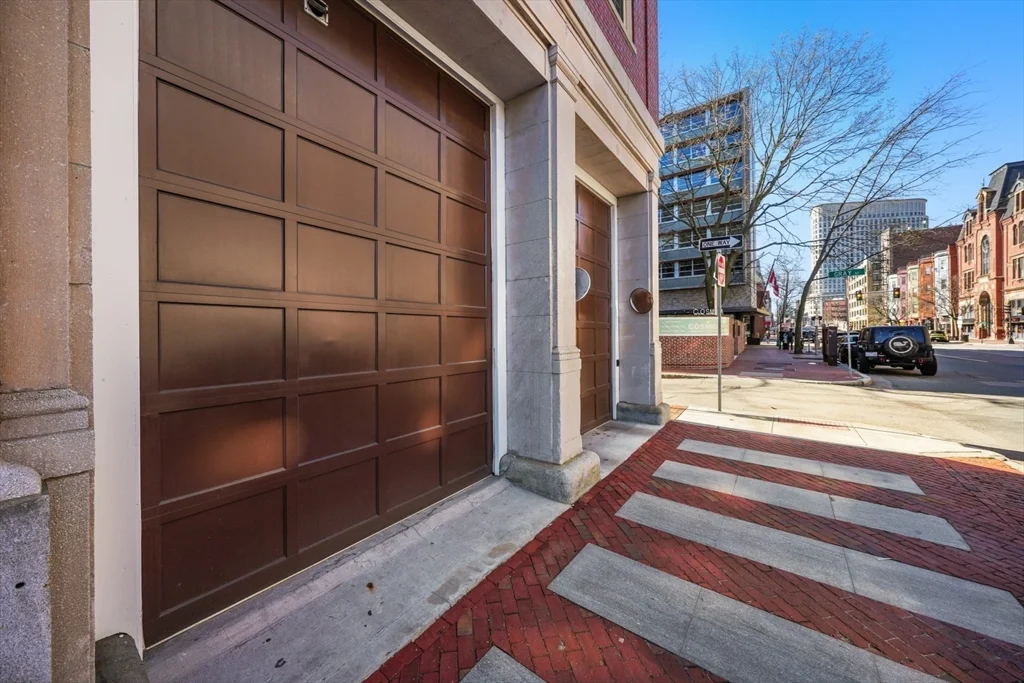 7 Warren Ave, South End