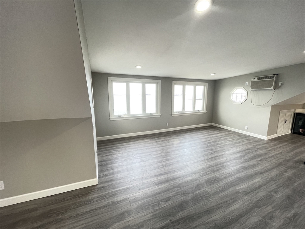 85 Regatta Rd, North Weymouth