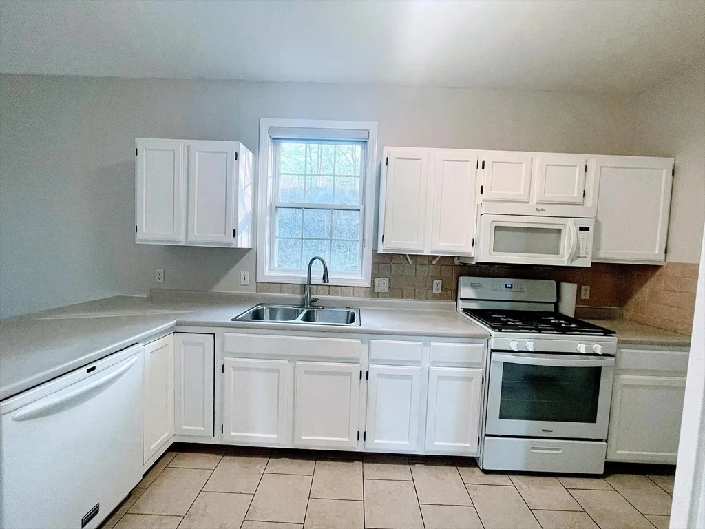 73 Odonnell Ave, Shrewsbury