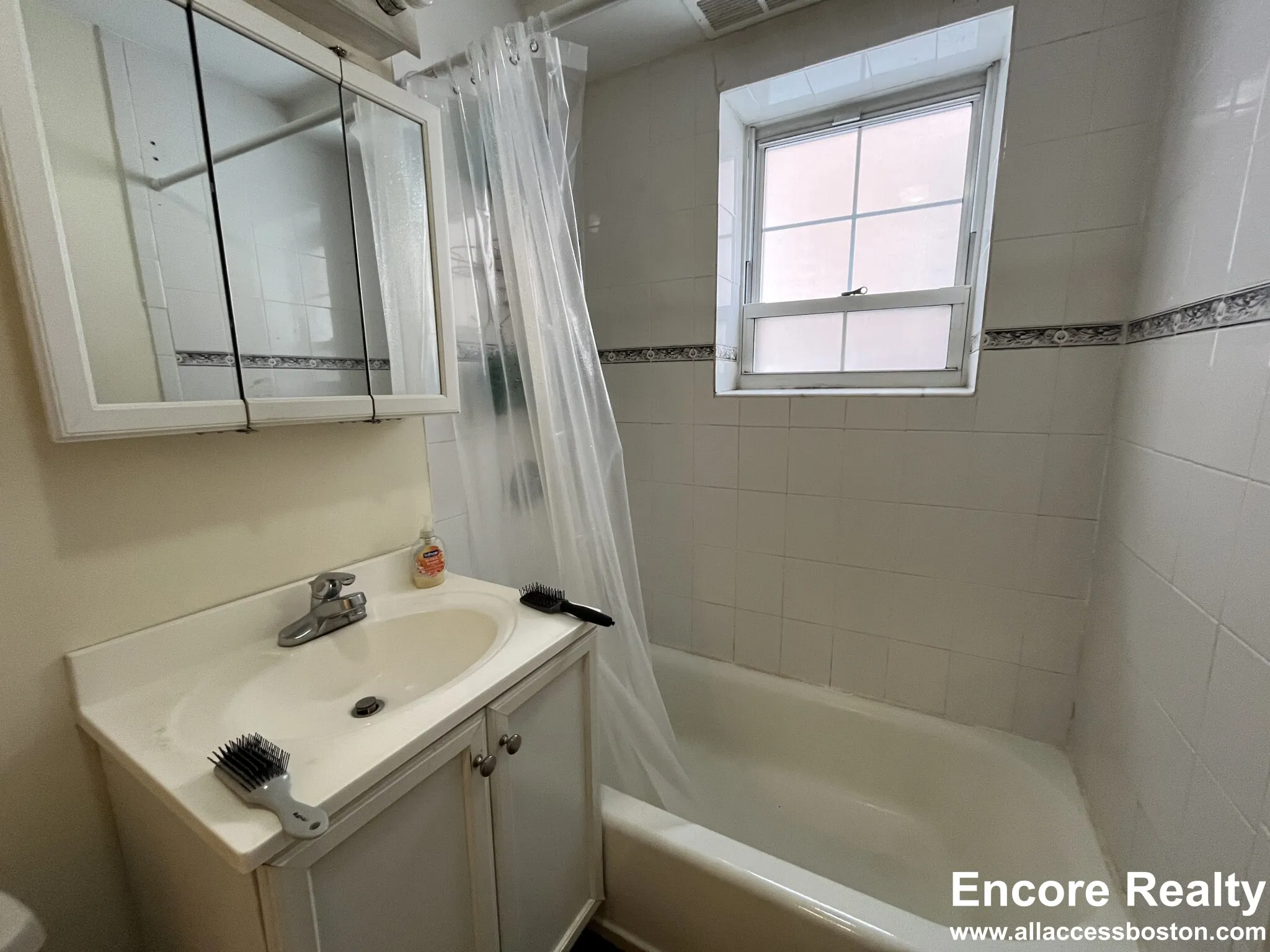 1555 Beacon St, Brookline