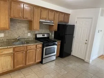 84 Maverick St, East Boston