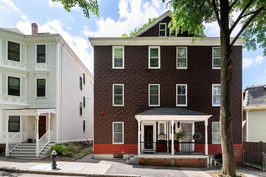 12 Perry St, Central Village