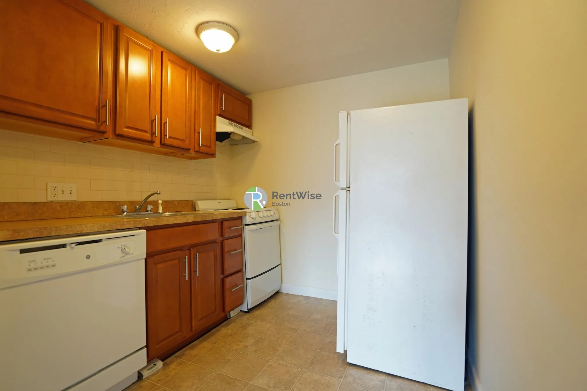 90 Gardner Ter, Allston