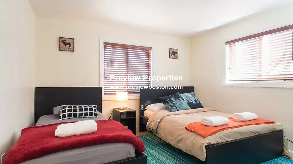 17 Oxford Circle, Belmont