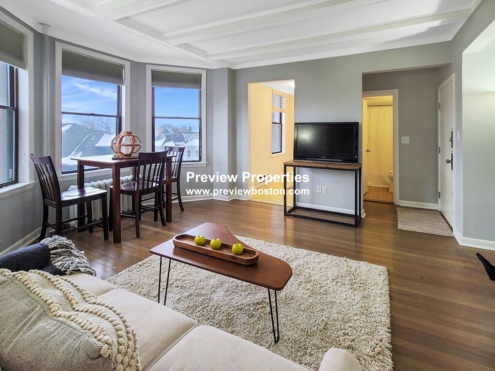 26 Commonwealth Ter, Brighton