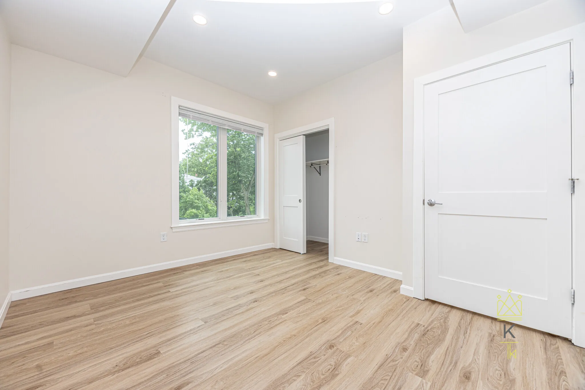 458 Washington St, Brighton