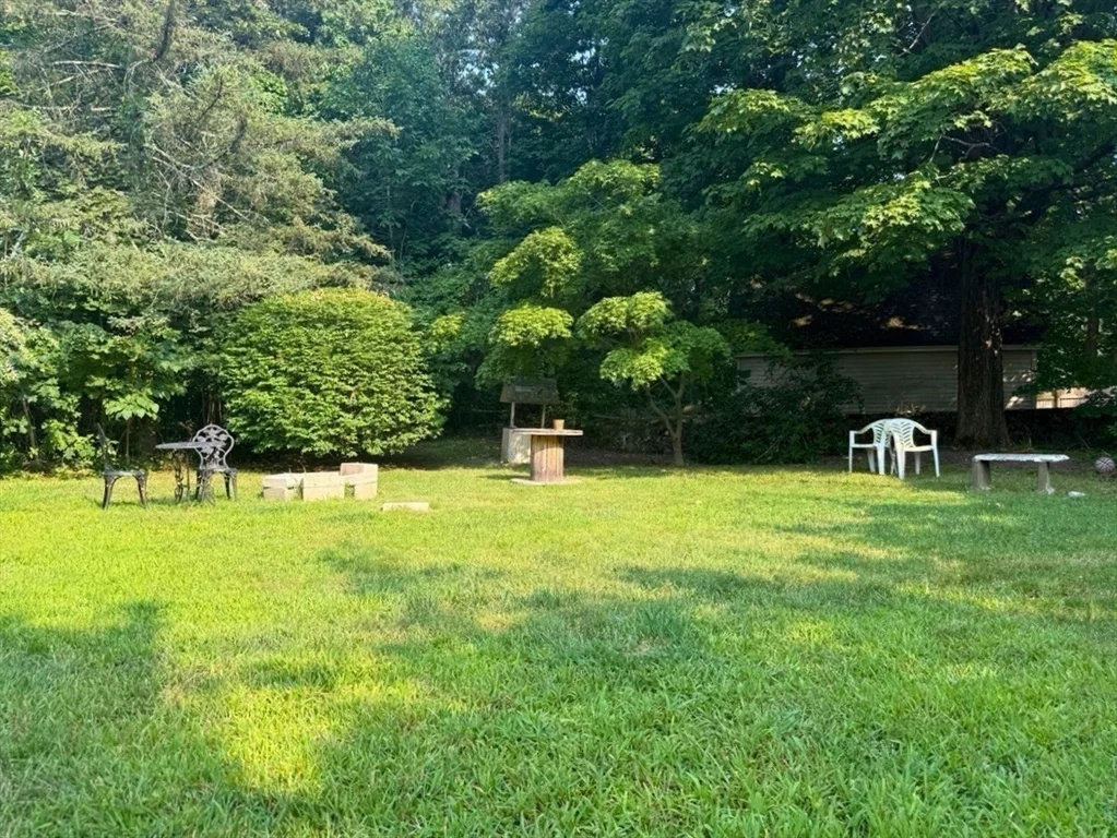 287 Walnut St, Stoughton