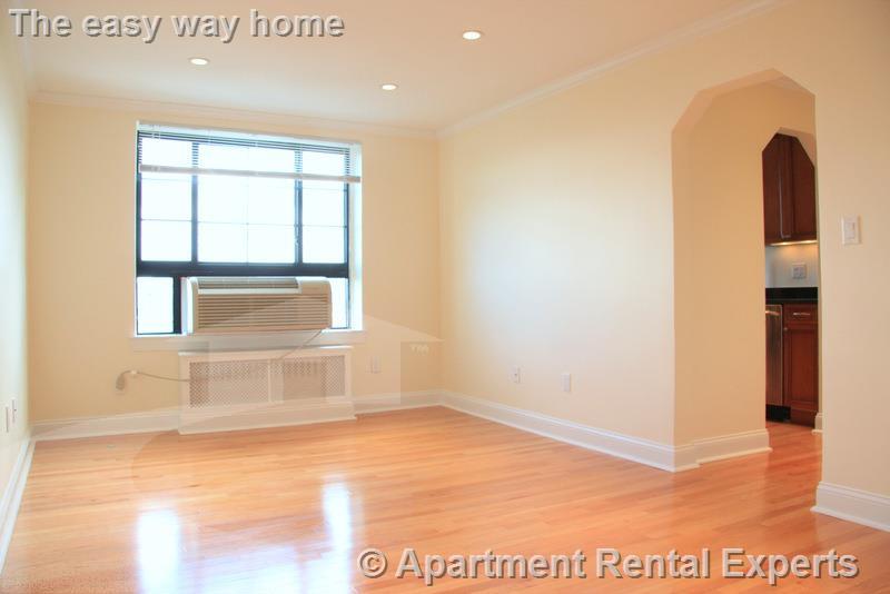 60 Brattle St, Harvard Square