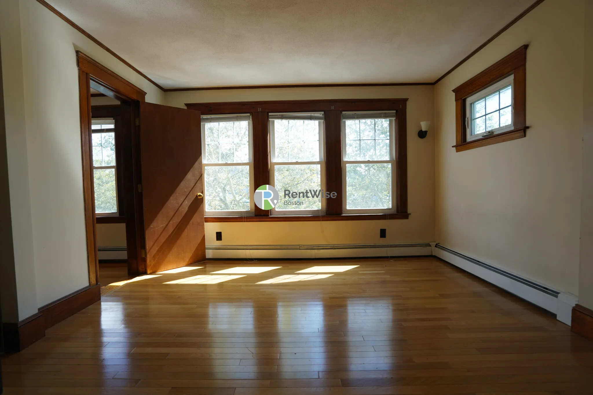 467 Washington St, Brighton