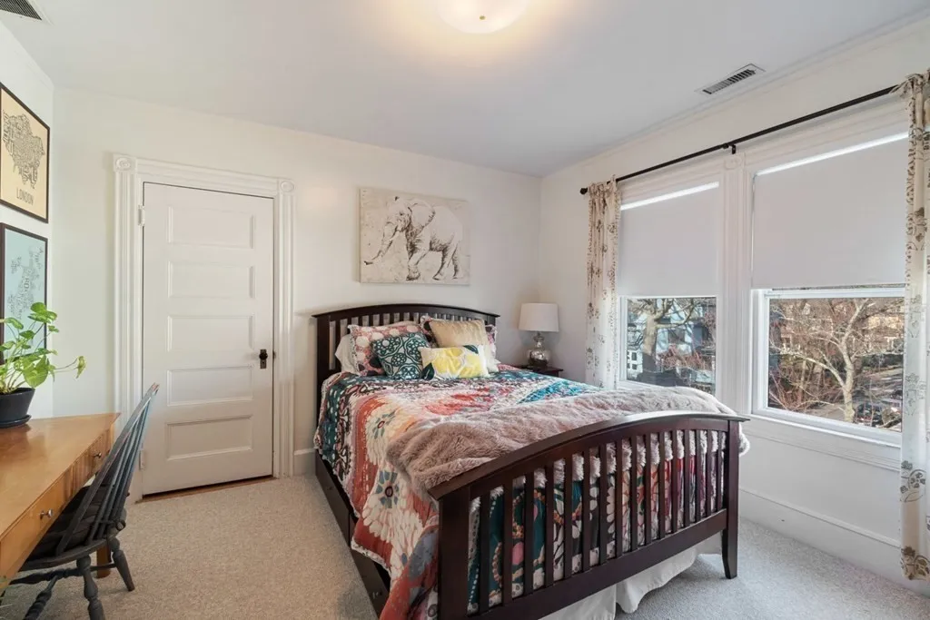 10 West Bellevue Ave, Avon Hill