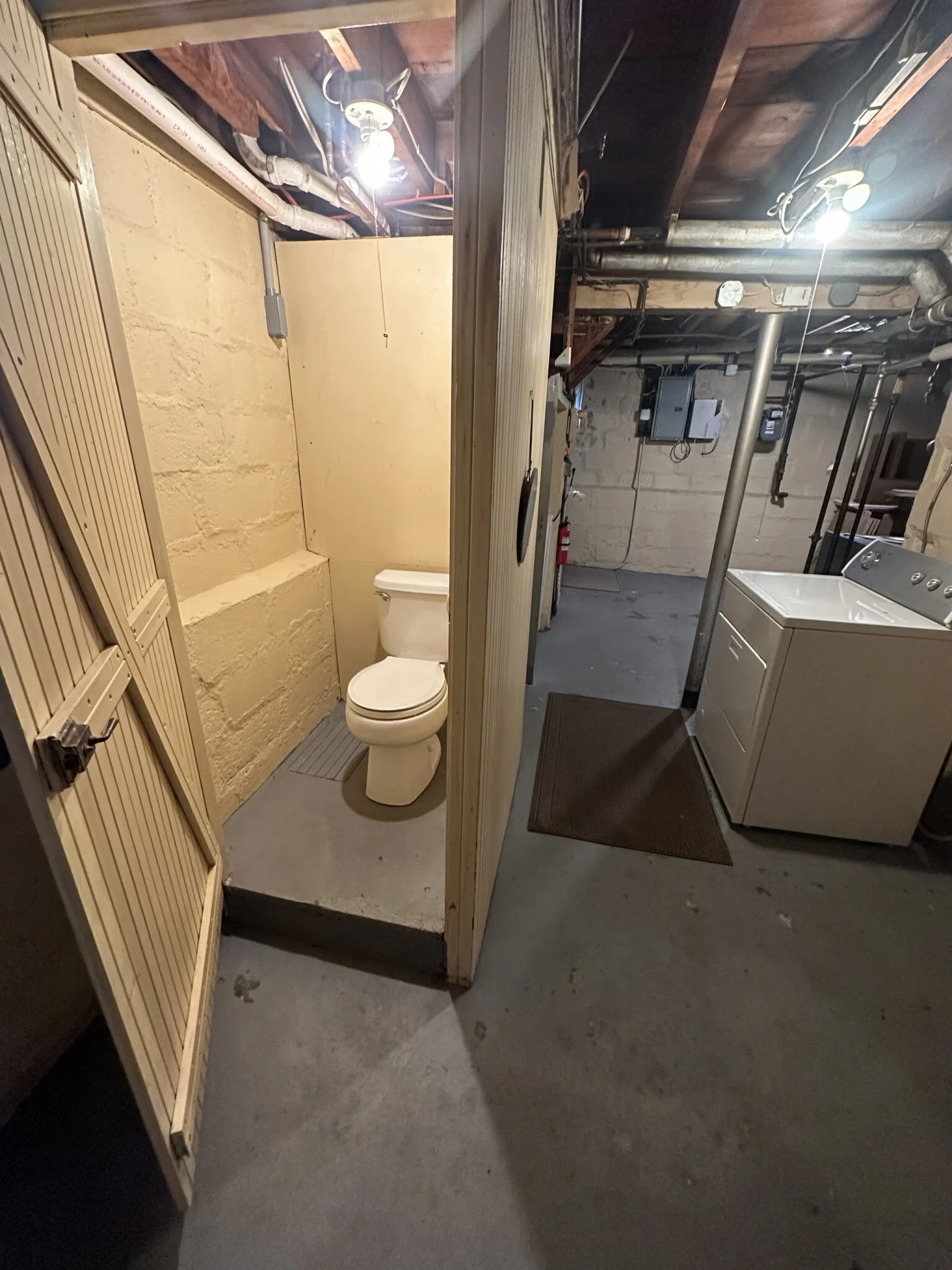 235 Ashcroft Rd, Medford