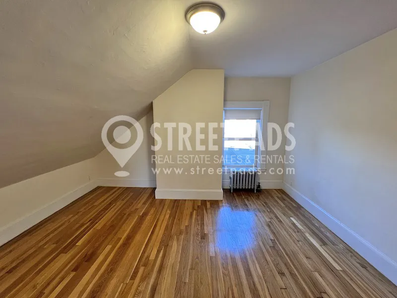 381 Harvard St, Mid-Cambridge