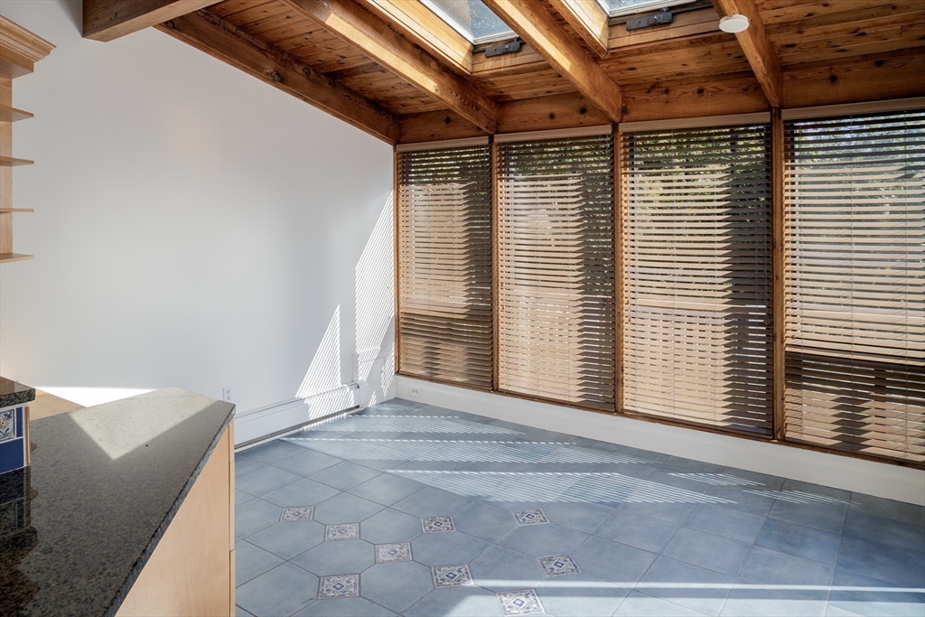 75 Nichols Rd, Cohasset