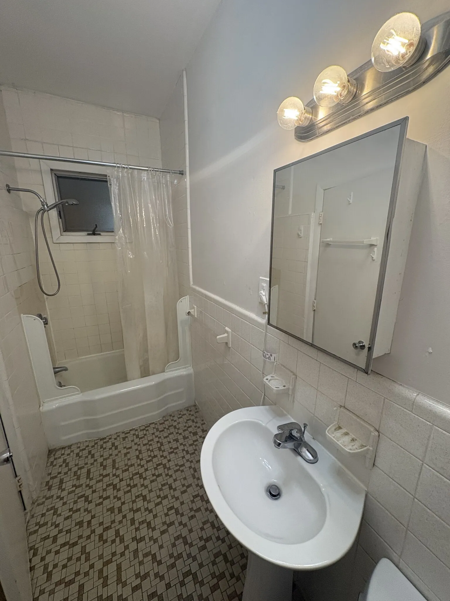 2 Greenwood Ter, Baldwin