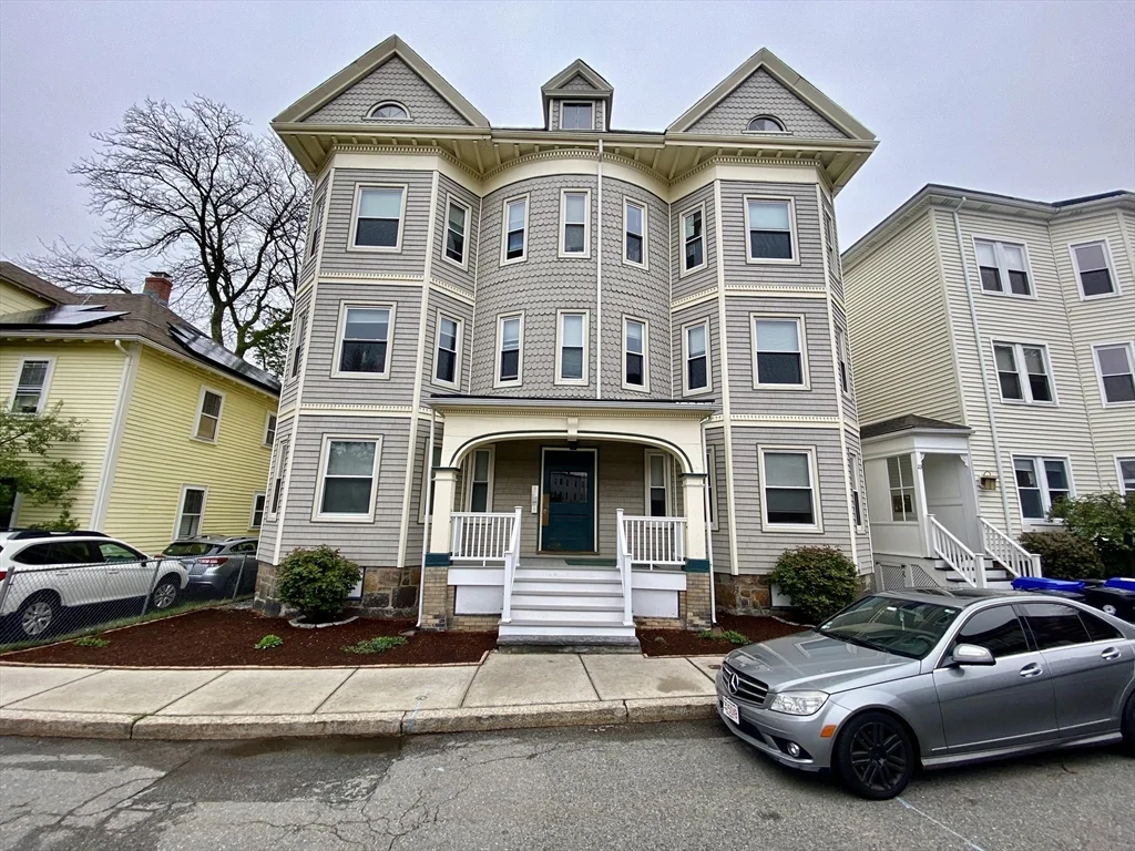 27 Hurd Rd, Coolidge Corner